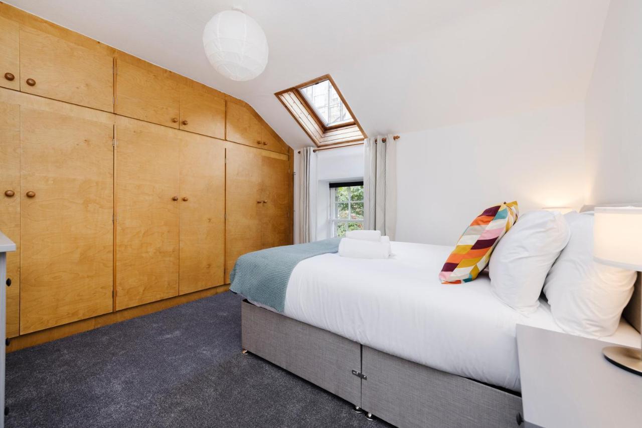 Appartement Joivy Beautiful Mews Near Princes Street *